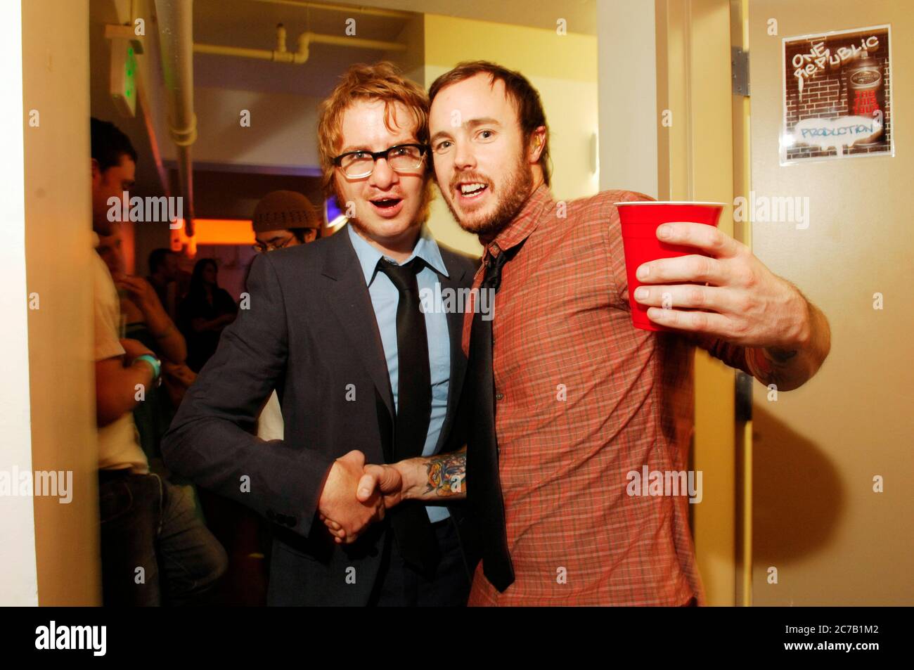 (L-R) Drew Brown ed Eddie Fisher di OneRepublic backstage al Palladium di Hollywood. Credito: Jared Milgrim/l'accesso fotografico Foto Stock