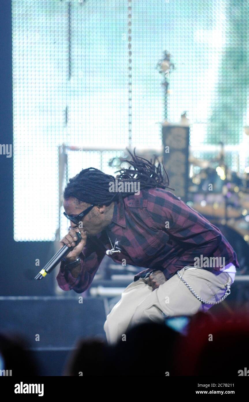 Il rapper Lill' Wayne suona all'anfiteatro Gibson di Los Angeles. Credito: Jared Milgrim/l'accesso fotografico Foto Stock