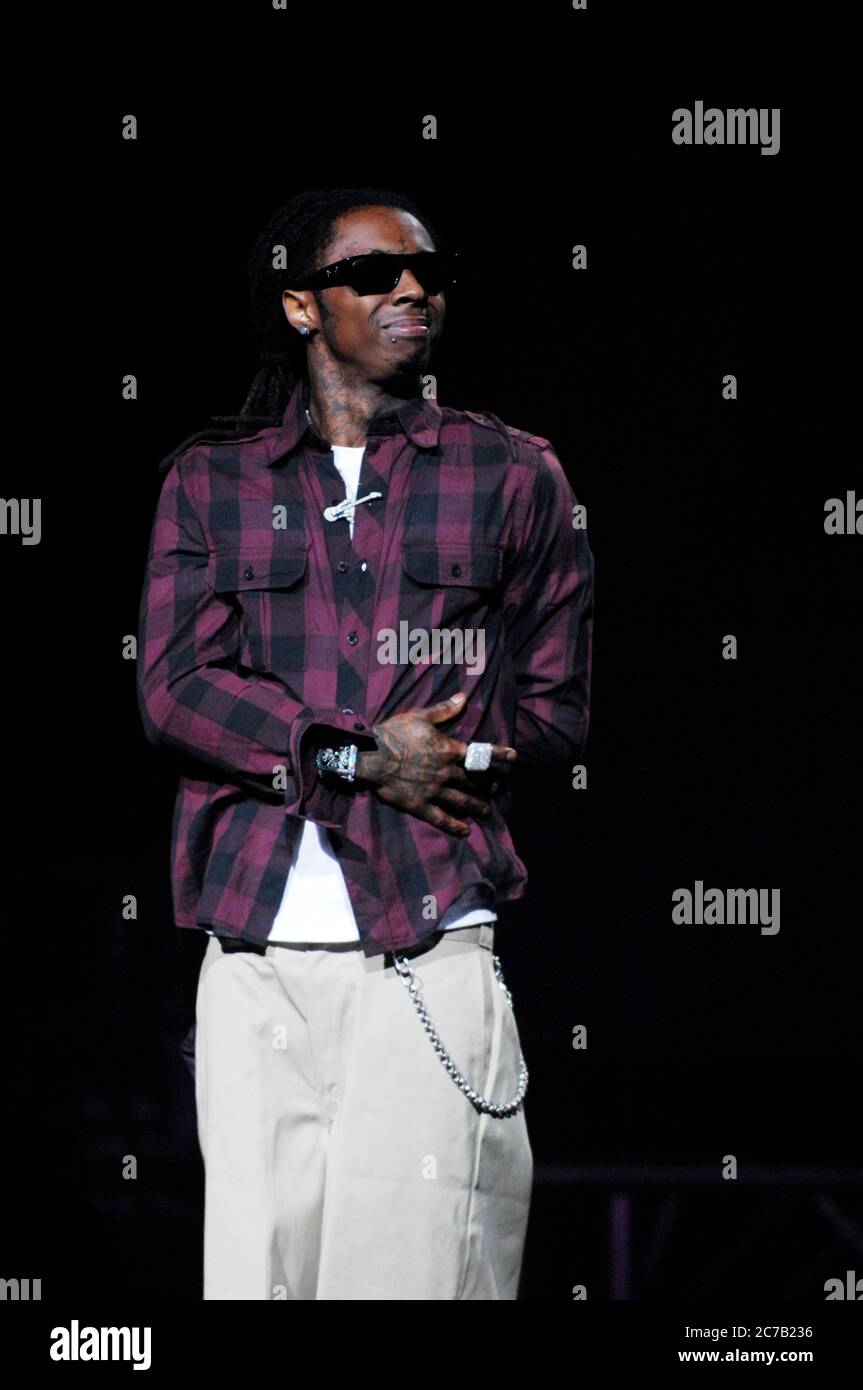 Il rapper Lill' Wayne suona all'anfiteatro Gibson di Los Angeles. Credito: Jared Milgrim/l'accesso fotografico Foto Stock