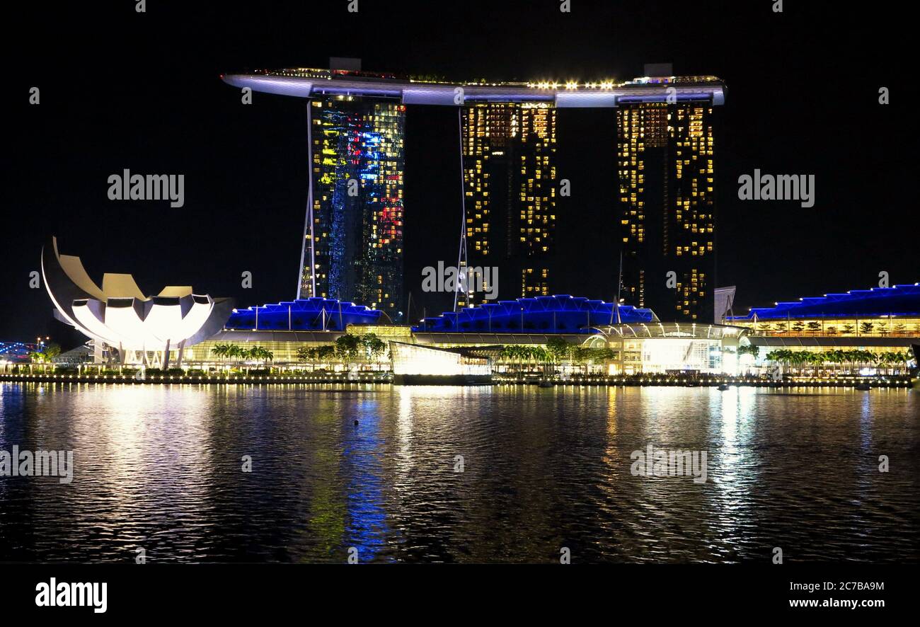 Il Marina Bay Sands Boat Hotel a Singapore Foto Stock