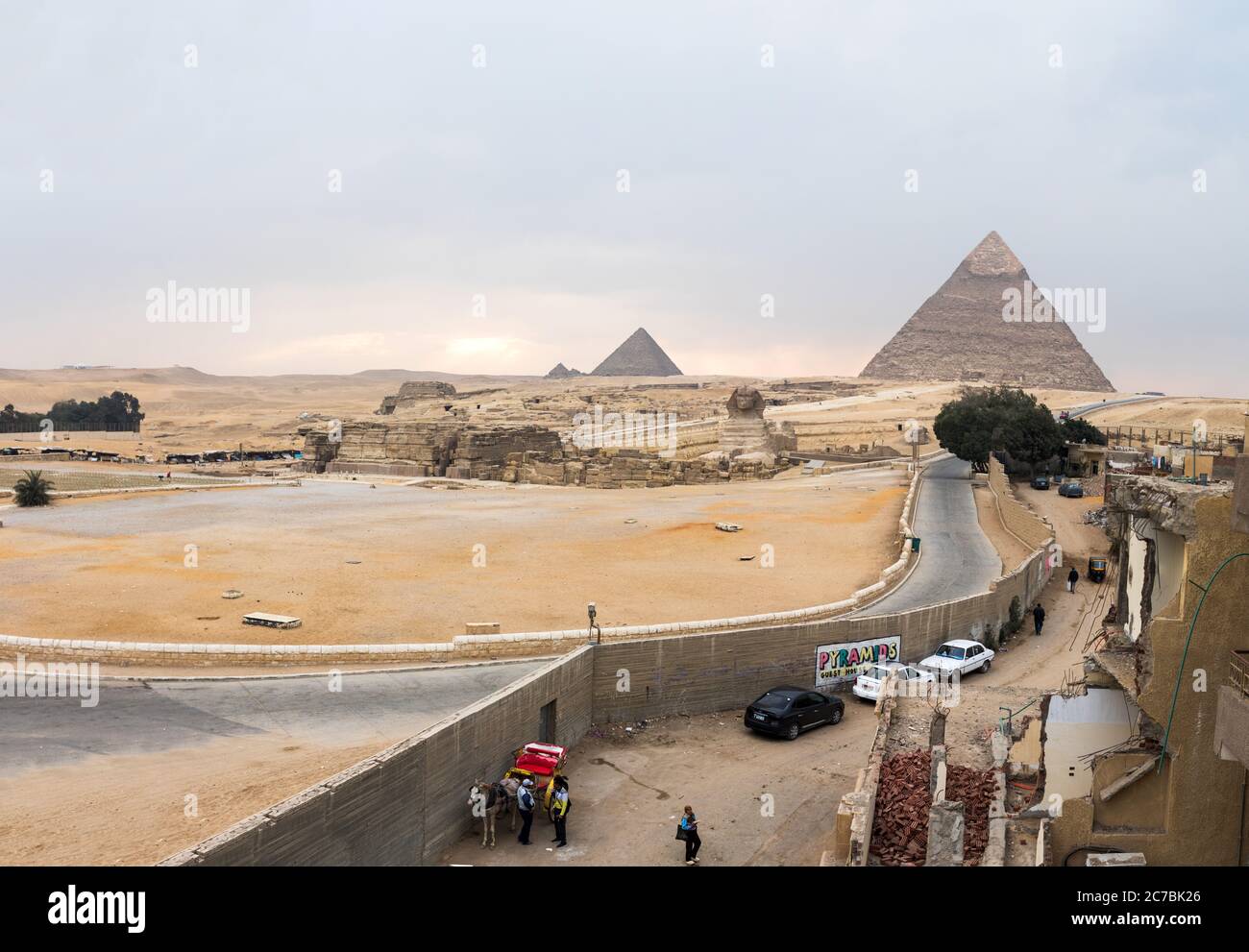 Vista panoramica delle Piramidi di Giza, Egitto Foto Stock