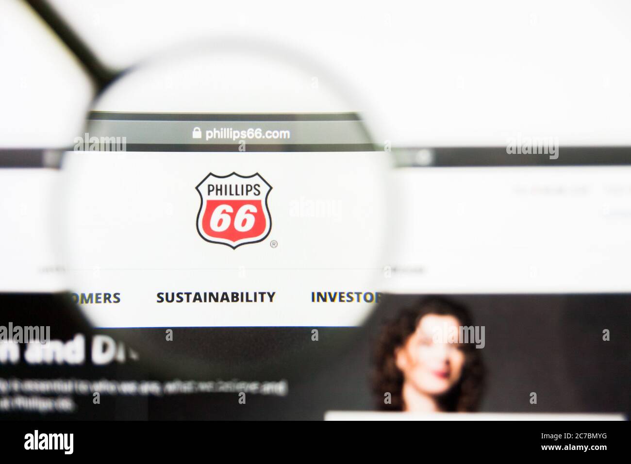 Los Angeles, California, USA - 25 Marzo 2019: Editoriale illustrativo della homepage del sito Phillips 66. Logo Phillips 66 visibile sullo schermo. Foto Stock