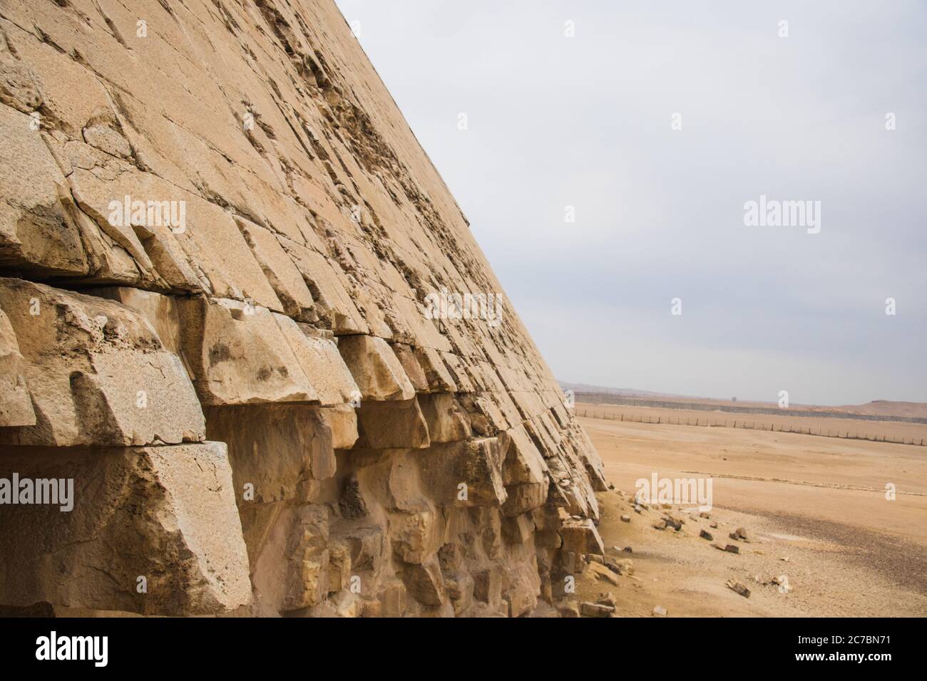 Vista ravvicinata delle pietre della Piramide piegata, vicino a Giza Egitto Foto Stock