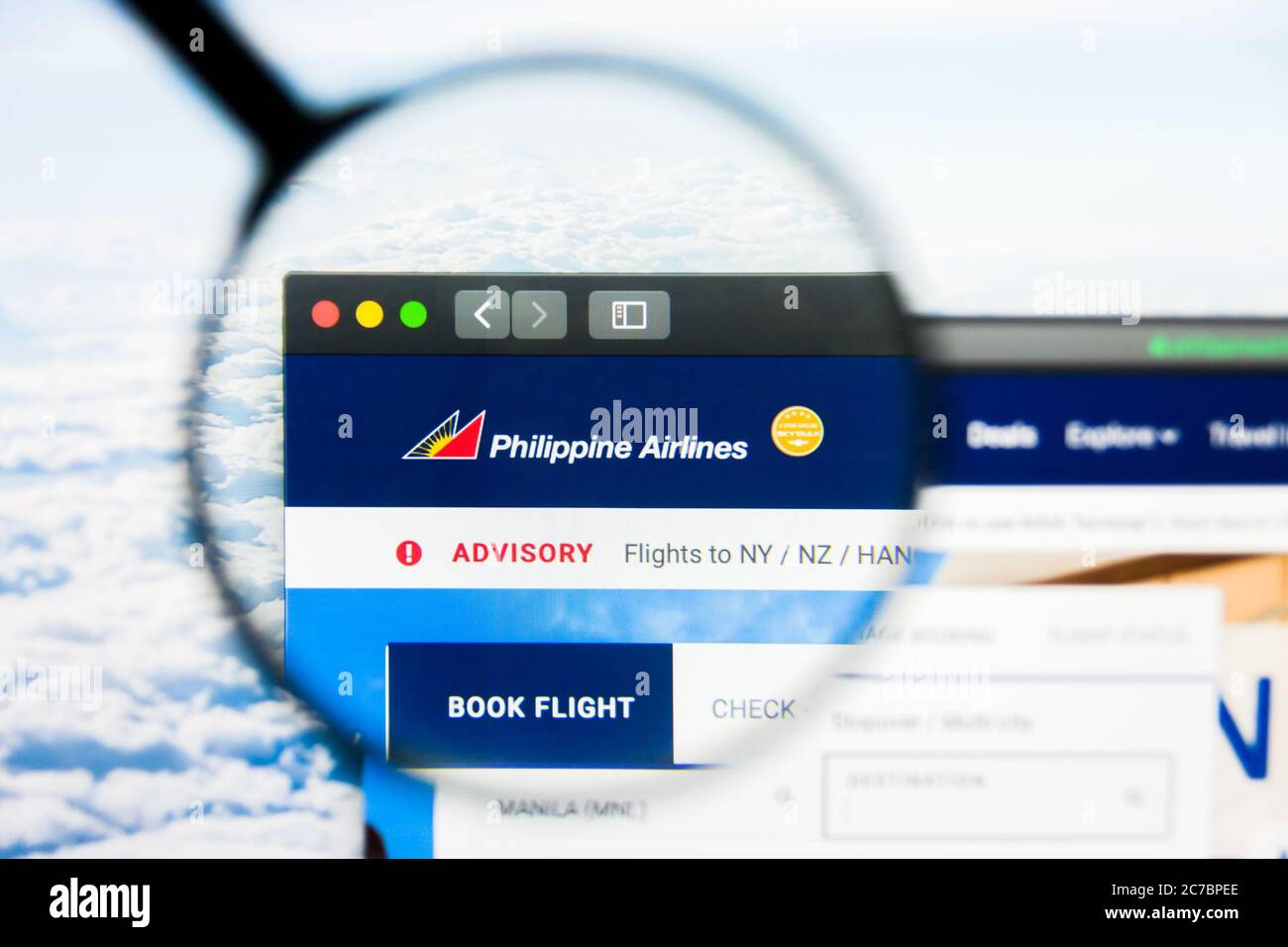 Los Angeles, California, USA - 21 Marzo 2019: Editoriale illustrativo della homepage del sito web di Philippine Airlines. Logo Philippine Airlines visibile su Foto Stock