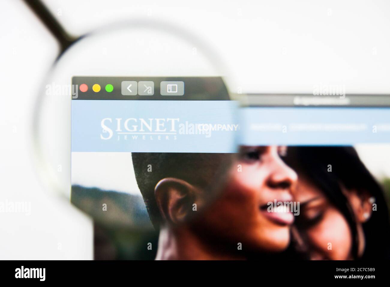 Los Angeles, California, USA - 8 aprile 2019: Editoriale illustrativo della homepage del sito web di Signet Jewellers. Logo Signet Jewellers visibile sul display Foto Stock