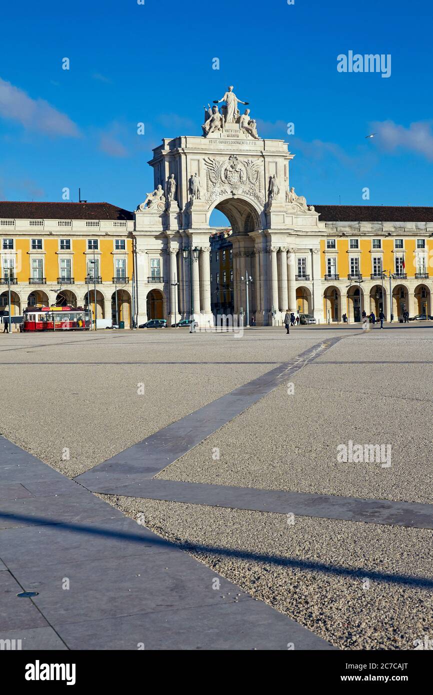 Ritratto della famosa Piazza del Commercio 'Praca de Commercio' di Lisbona Foto Stock