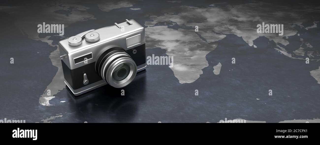 Concetto di fotografia di viaggio. Fotocamera su sfondo mappa mondo, spazio copia, banner. illustrazione 3d Foto Stock