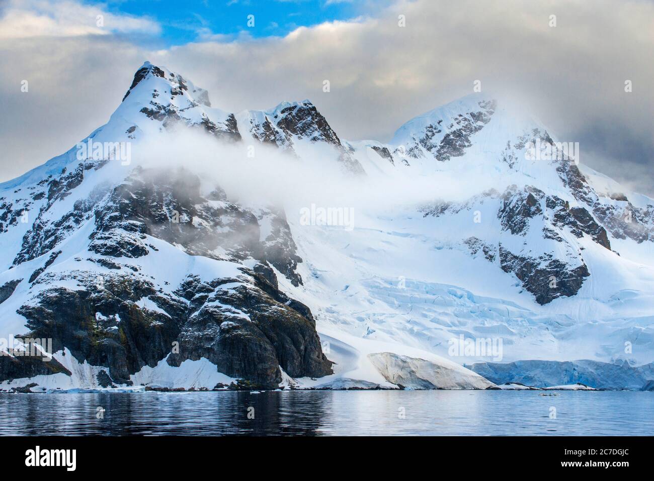 Paesaggio vicino stazione marrone Almirante base estiva argentina nella Penisola Antartica regioni polari Antartide, Antartide, Paradise Harbour aka P. Foto Stock
