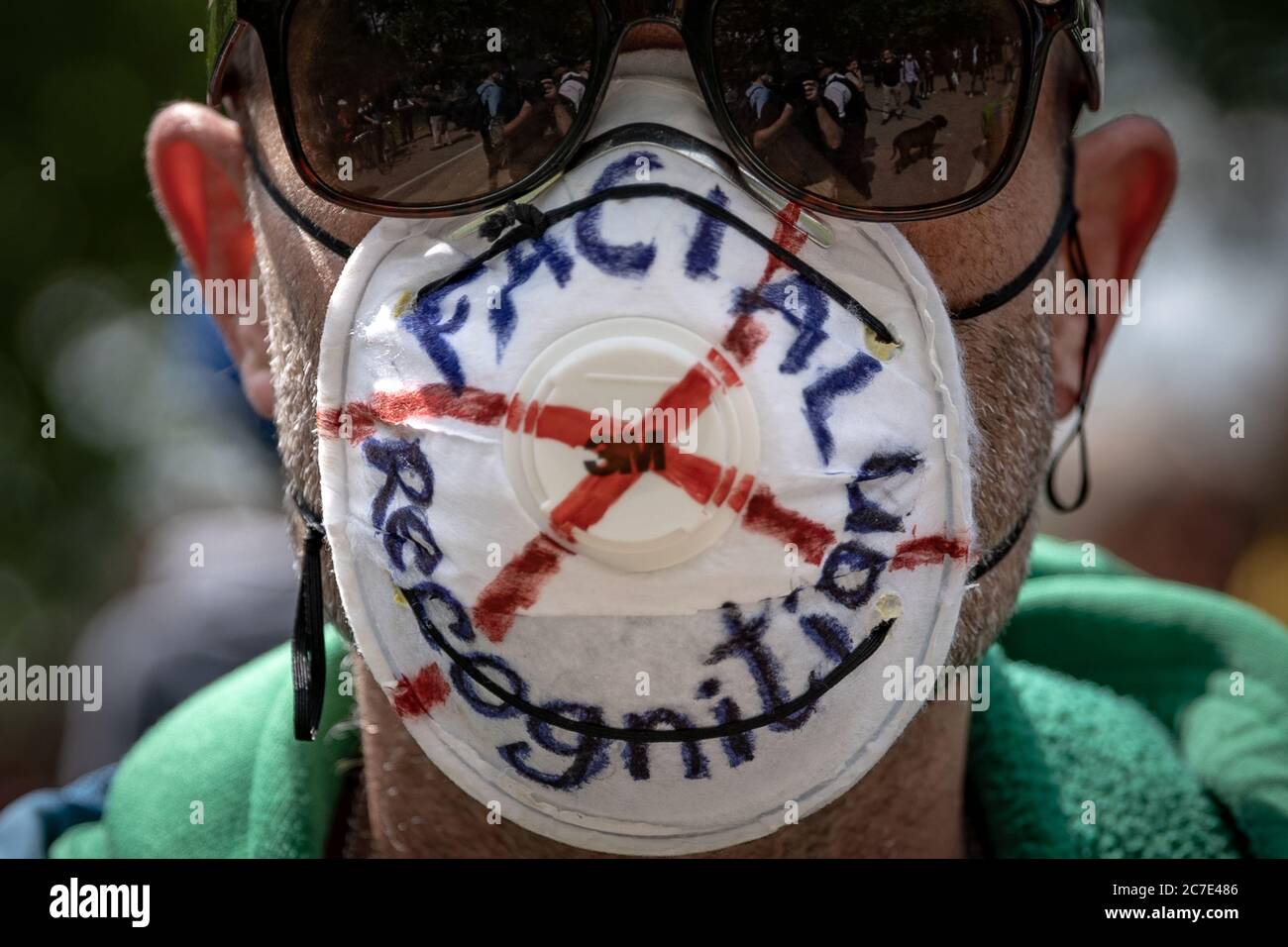 Coronavirus: Protesta anti-blocco ad Hyde Park per ribellare nuovamente le attuali regole governative di distanziamento sociale pubblico e raduni su larga scala. Foto Stock