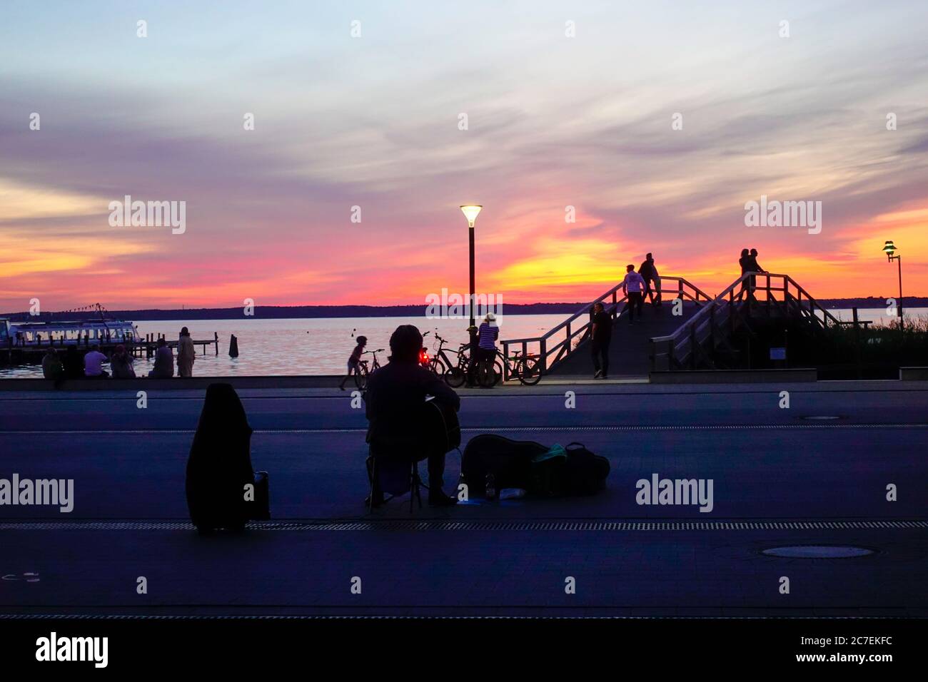 Pier am Steinhuder Meer, Sonnenuntergang. Foto Stock