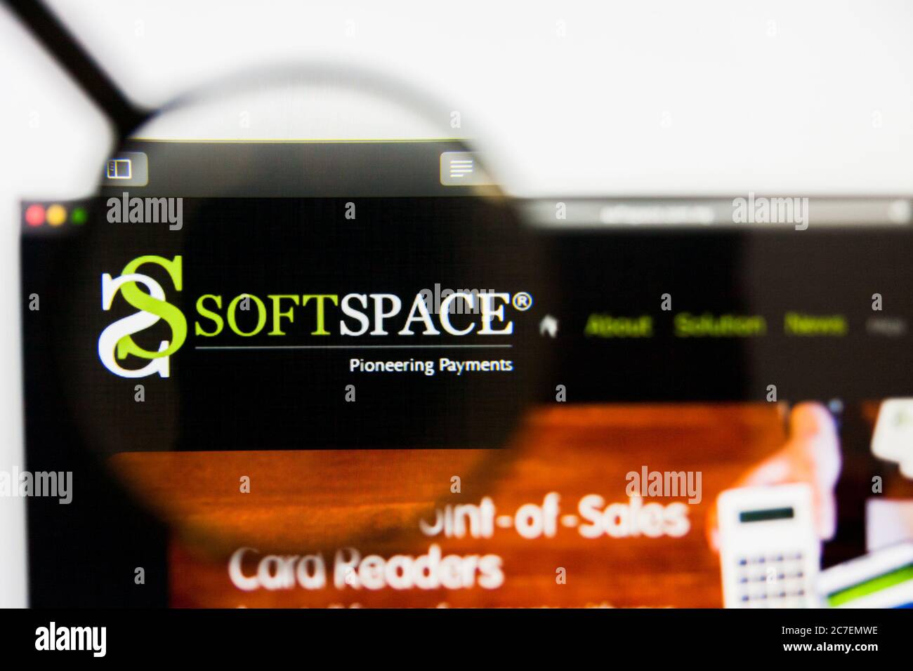 San Francisco, California, USA - 29 Marzo 2019: Editoriale illustrativo della homepage del sito Web di Soft Space. Logo Soft Space visibile sullo schermo del display. Foto Stock