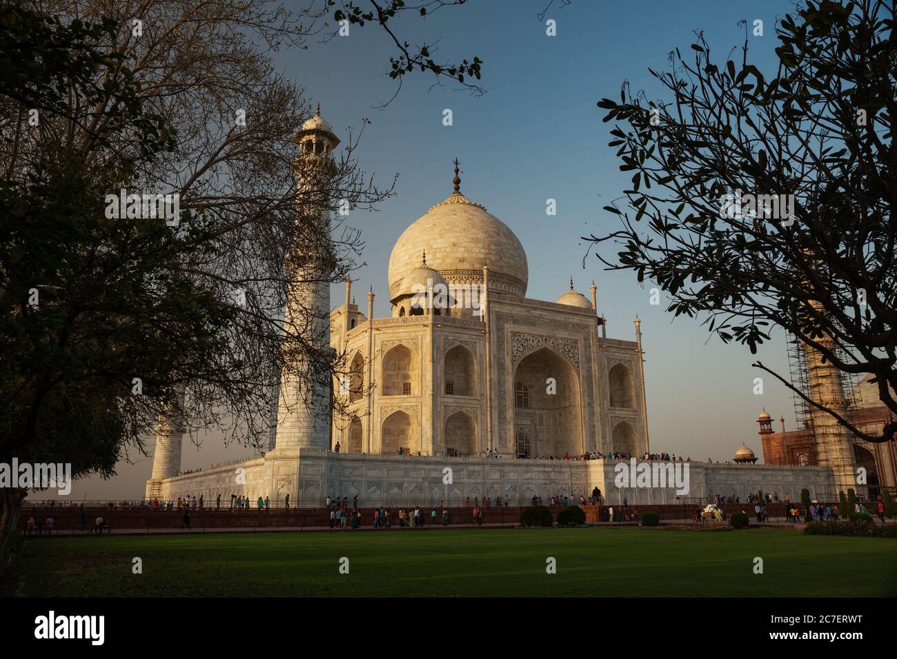 Un simbolo di amore Taj Mahal in serata, Agra, India Foto Stock