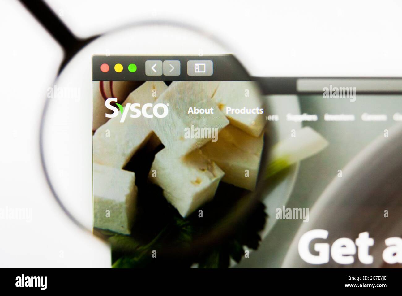Los Angeles, California, USA - 13 Marzo 2019: Editoriale illustrativo, sito web Sysco. Logo Sysco visibile sullo schermo Foto Stock