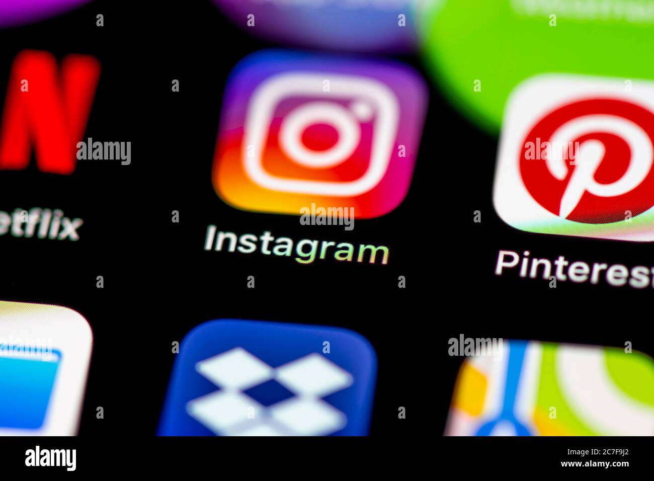 Icona Instagram, app social media, icone delle app sul display di un telefono cellulare, iPhone, smartphone, primo piano Foto Stock