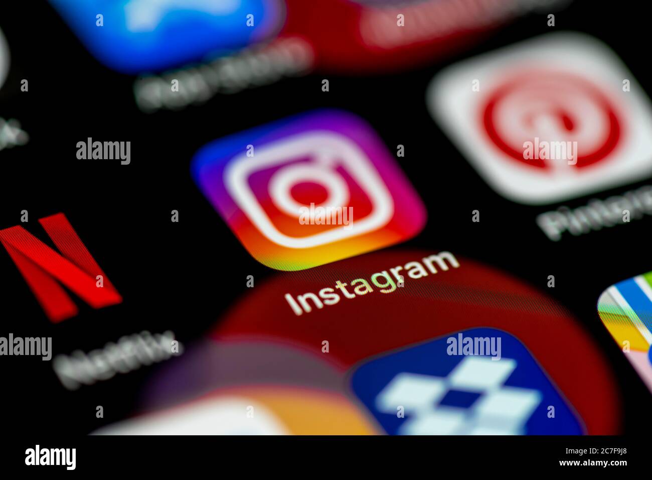 Icona dell'app Instagram, social media, icone delle app sul display di un telefono cellulare, iPhone, smartphone, primo piano Foto Stock
