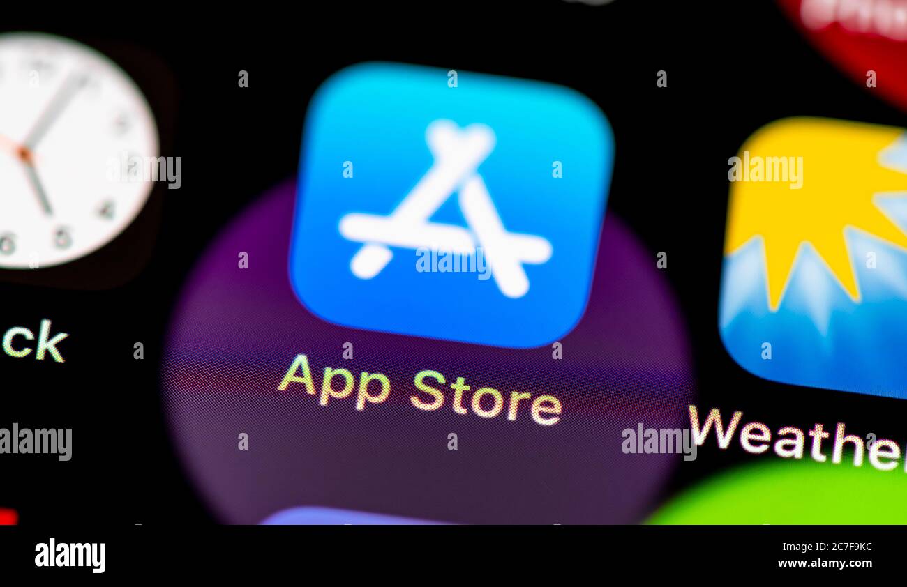 Icona Apple Store, icone delle app sul display di un telefono cellulare, iPhone, smartphone, primo piano Foto Stock