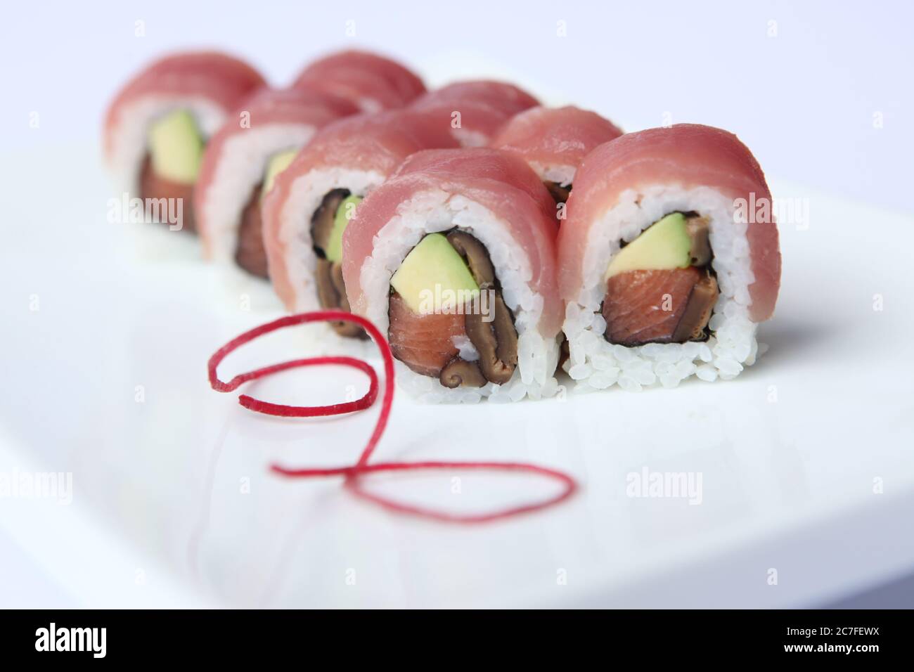 Tonno all'interno fuori Sushi Foto Stock
