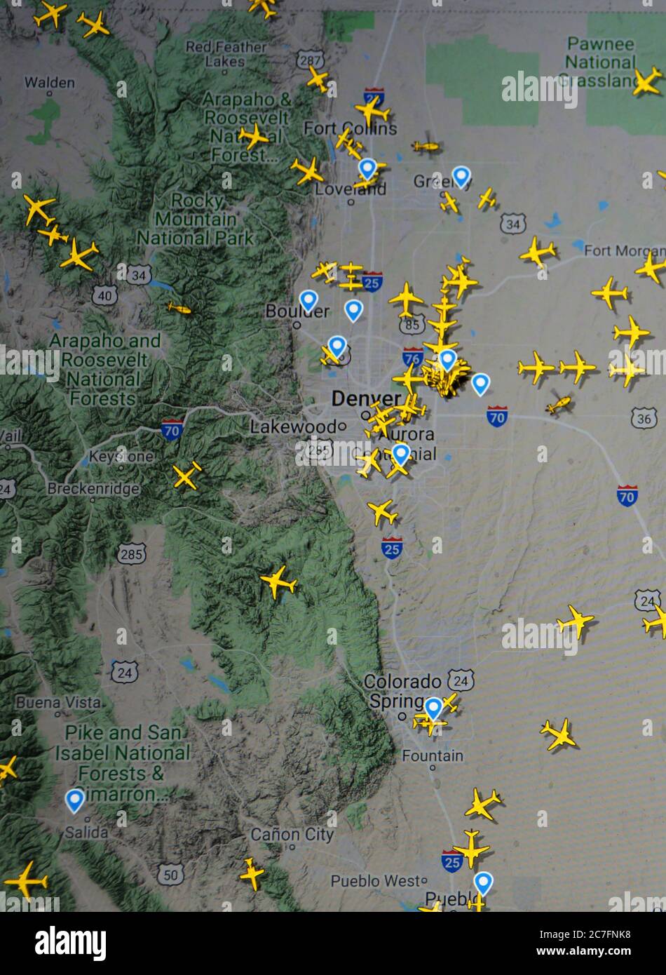 Traffico aereo sulla regione di Denver, USA, (16 luglio 2020, UTC 21.51) su Internet con il sito Flightradar 24, durante il Coronavirus Pandemic Foto Stock
