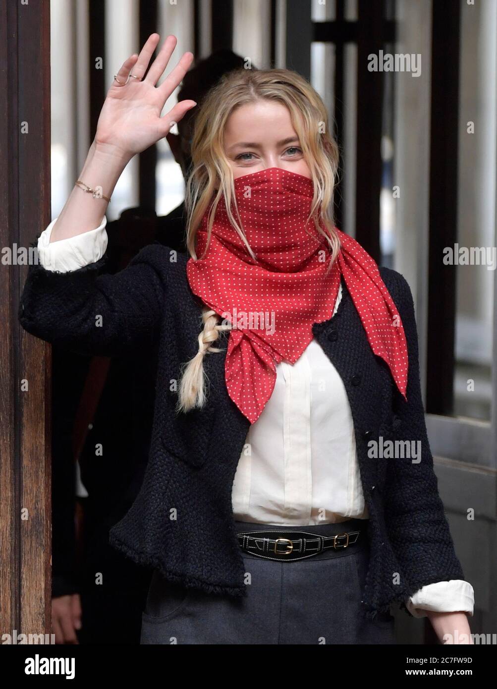 L'attrice Amber Heard arriva alla High Court di Londra per un'audizione nel caso di Johnny Depp contro gli editori del Sun e il suo direttore esecutivo, Dan Wootton. Foto Stock