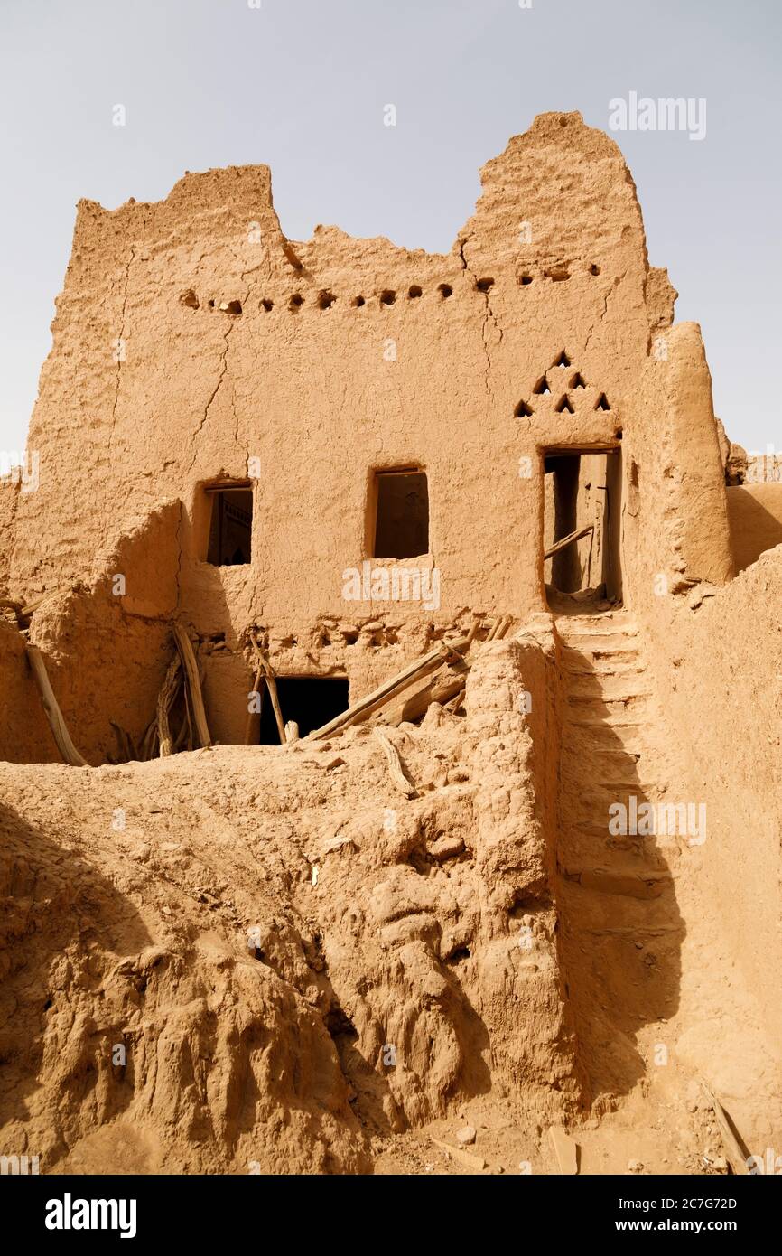 Ushaiger, Ar Riyadh in Arabia Saudita. Un villaggio tradizionale restaurato fatto di mattoni di argilla. Ushaiger è uno dei villaggi del patrimonio nel Regno di SA Foto Stock