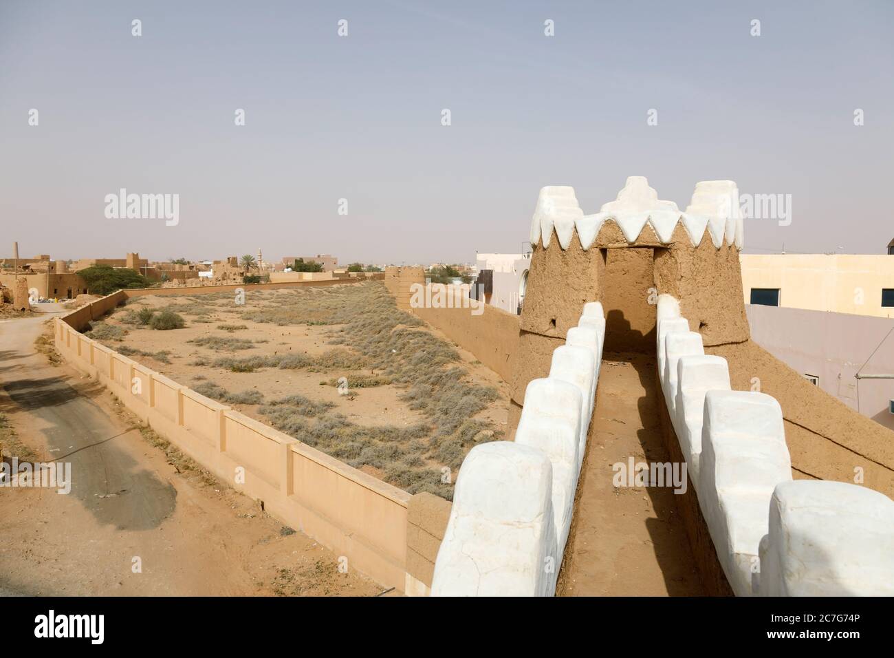Shaqra è un villaggio tradizionale restaurato fatto di mattoni di argilla Foto Stock