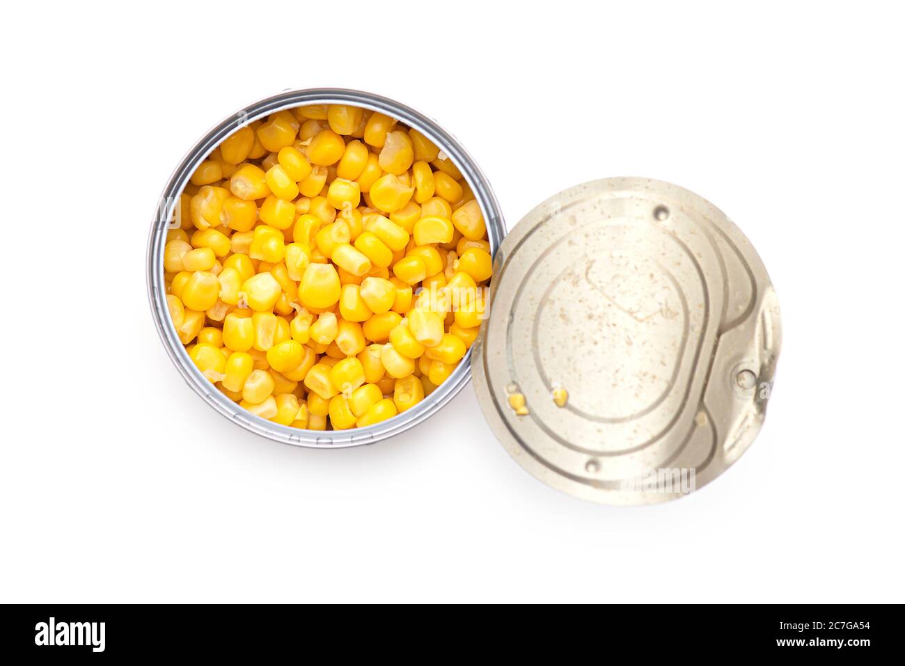Mais dolce in scatola di ferro aperto, isolato su sfondo bianco, vista dall'alto Foto Stock