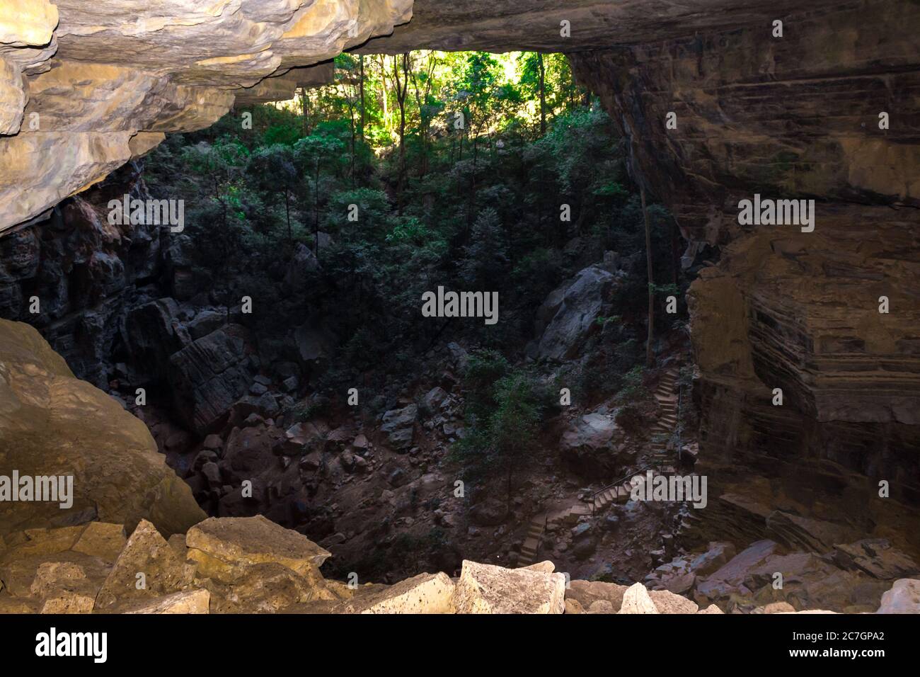 Antica grotta di Bat nella riserva speciale di Ankarana, Ankarana, Madagascar Foto Stock