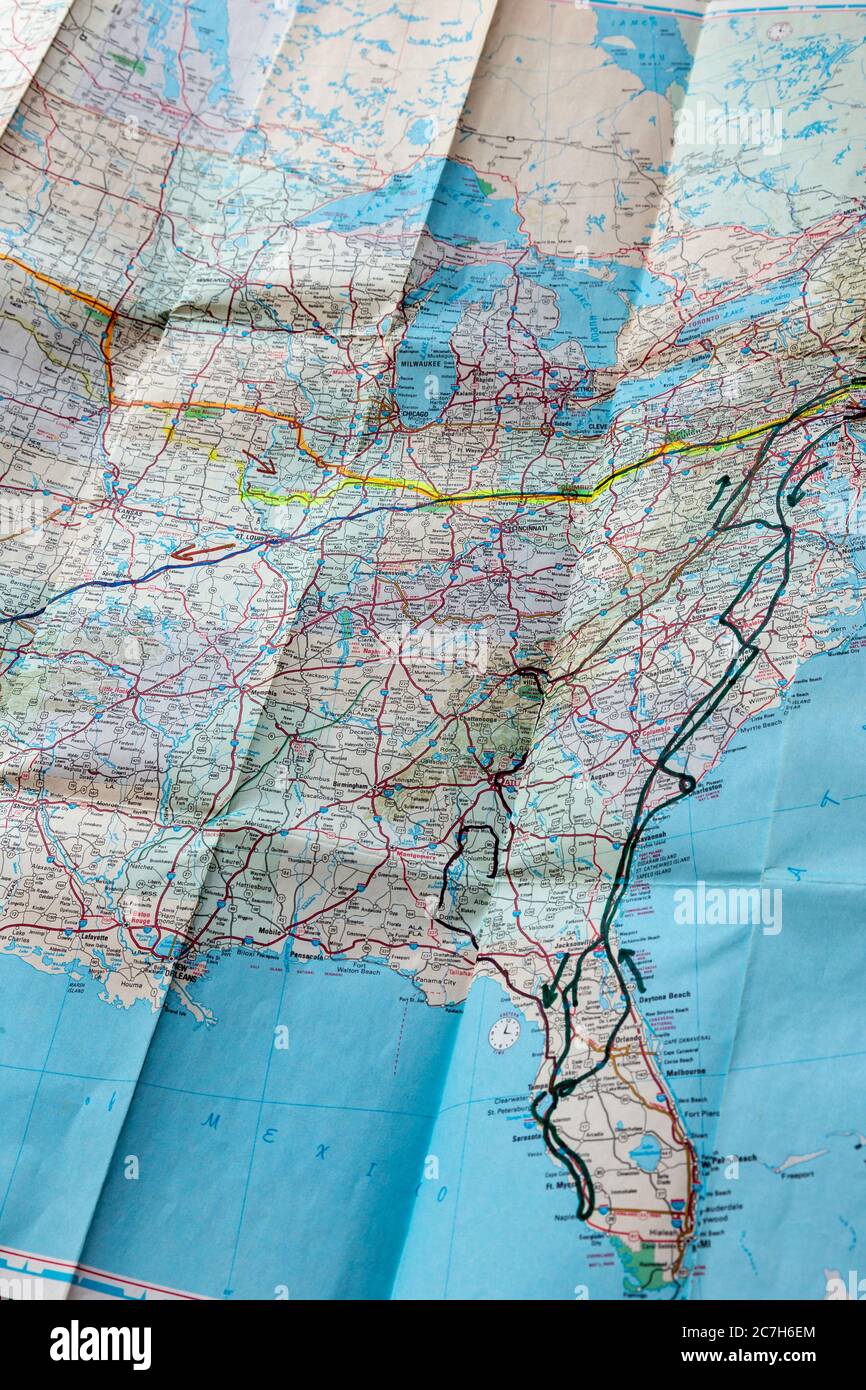 Mappa di viaggio degli Stati Uniti pieghevole con percorsi contrassegnati Foto Stock