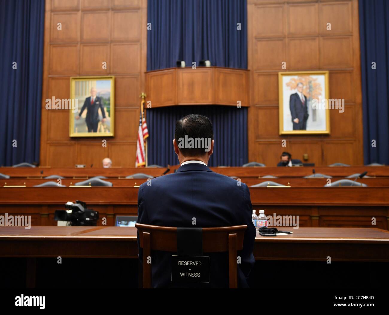 Washington, Stati Uniti. 17 luglio 2020. Il Segretario del Tesoro Steven Mnuchin testimonia davanti al Comitato delle piccole imprese della Camera al Campidoglio degli Stati Uniti a Washington, DC venerdì 17 luglio 2020. L'audizione della commissione sta esaminando i programmi per la pandemia di Small Business Administration e del Tesoro. Foto di Kevin Dietsch/UPI Credit: UPI/Alamy Live News Foto Stock