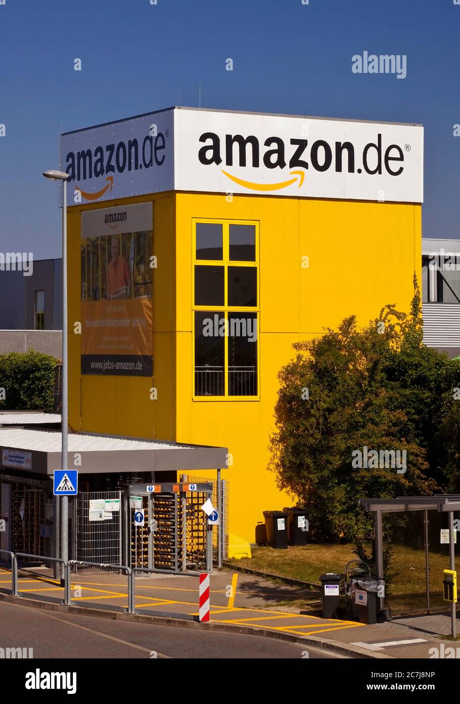 Centro logistico Amazon, una delle più grandi località della preoccupazione in Europa, Germania, Nord Reno-Westfalia, Ruhr Area, Rheinberg Foto Stock