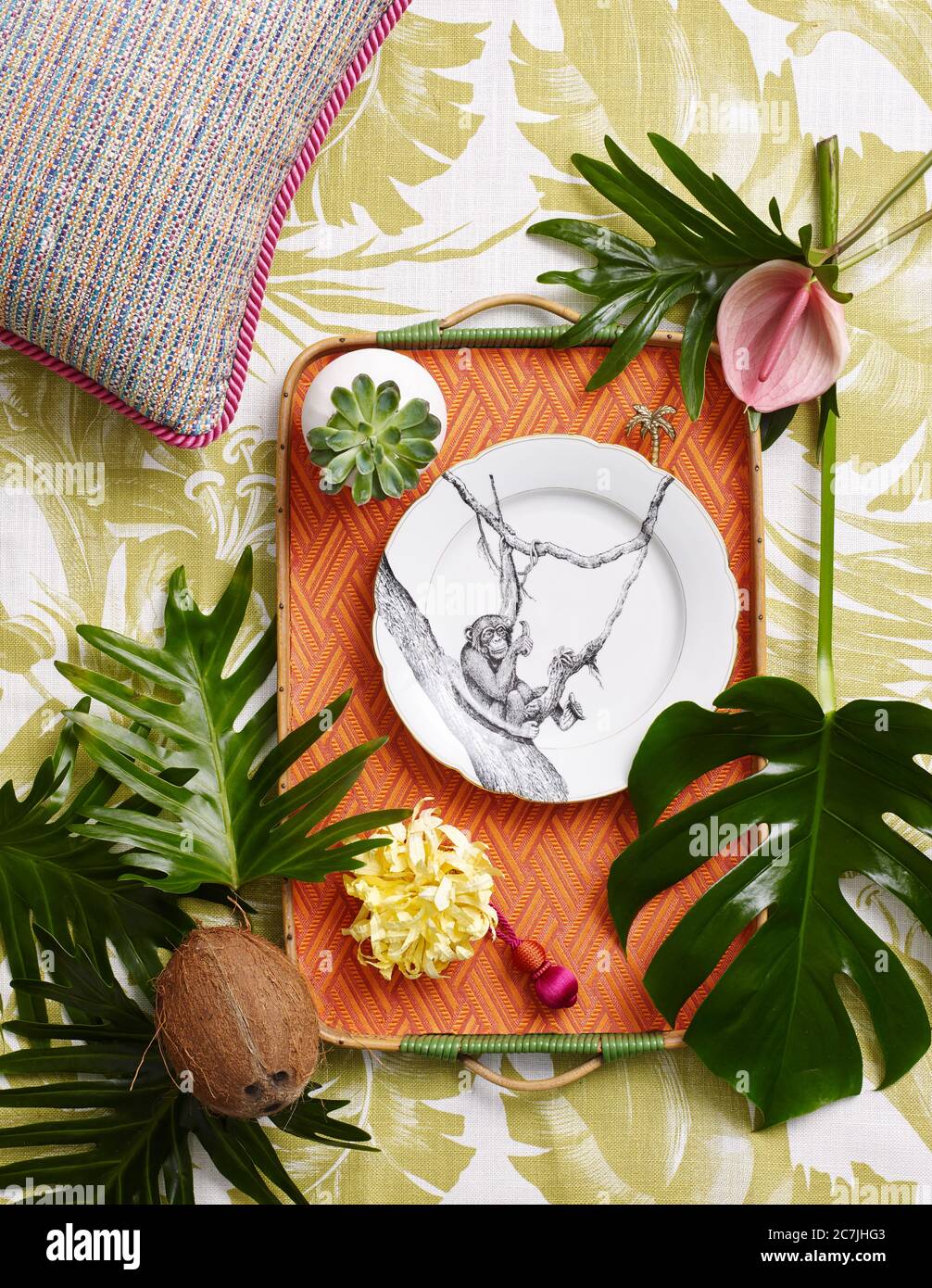 Decorazione con tessuti e accessori nello studio fotografico, Foto Stock