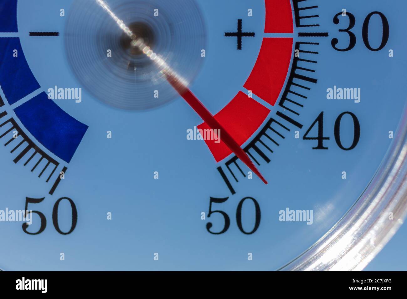 Termometro per esterni, 47 gradi Celsius, dettaglio, immagine icona, cambiamento climatico, Foto Stock