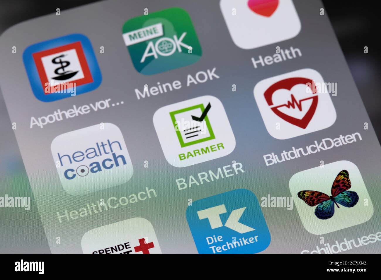 Apple iPhone 11 Pro Max, display, dettaglio, varie app, BARMER,  assicurazione sanitaria, app sanitarie, programmi, funzione multi-touch  Foto stock - Alamy