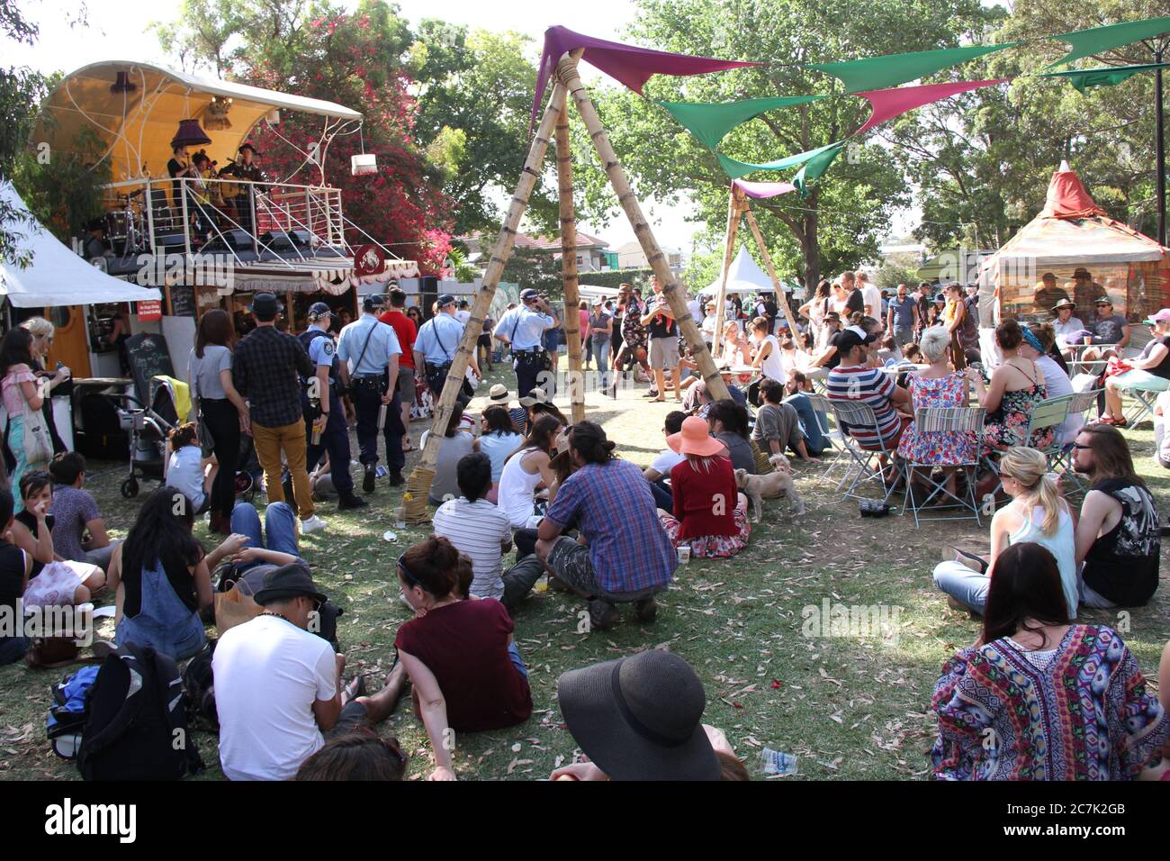 ‘il Vocal Local Village & Stage’ di Camperdown Memorial Rest Park per il Newtown Festival 2014. Foto Stock