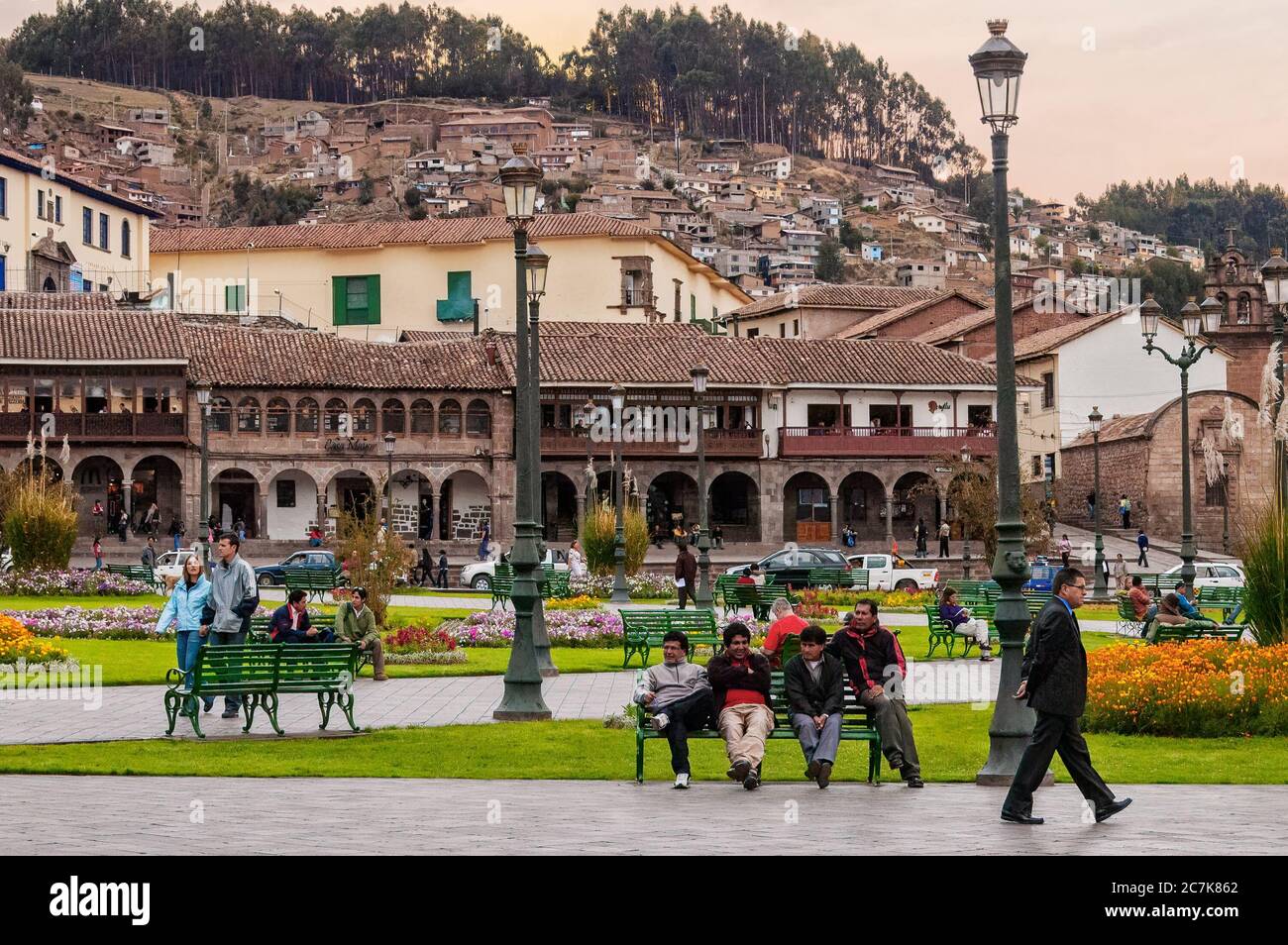 Cusco, Perù - 22 ottobre 2008: la piazza principale del centro, Plaza De Armas, a Cusco, Perù Foto Stock