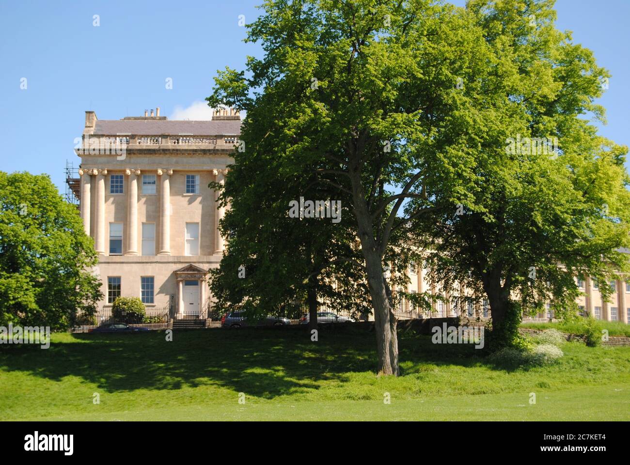 BATH, ENGLAND., REGNO UNITO - 21 luglio 2019: The Royal Crescent, Bath, Somerset, Inghilterra. 21 luglio 2019. Progettato da John Wood il giovane e bui Foto Stock