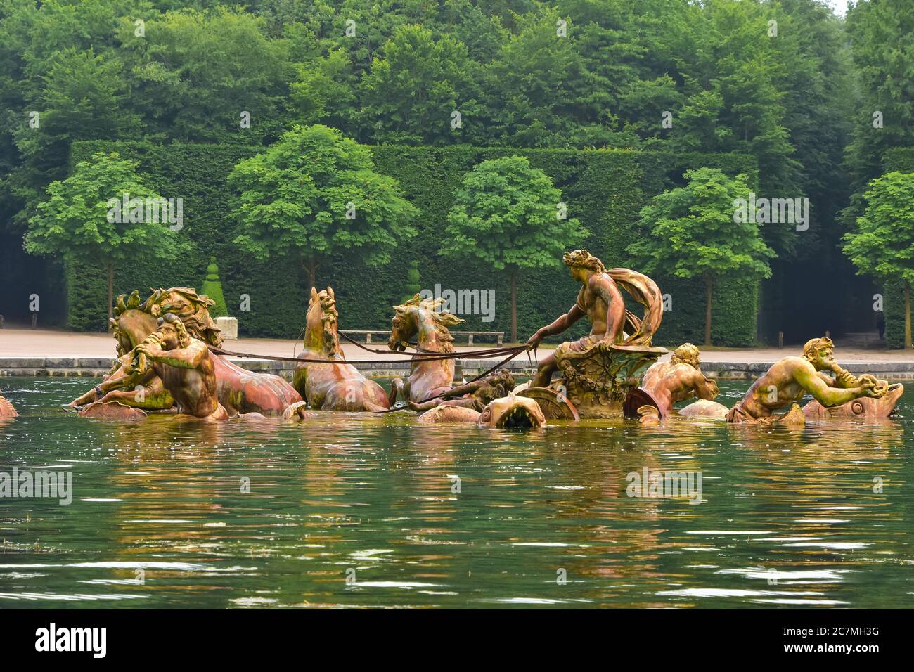 Il bacino di Apollo nei Giardini di Versailles vicino a Parigi, Francia Foto Stock
