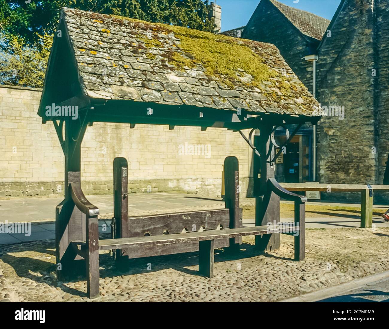 L'immagine è dei conservati stock di punizioni utilizzati per punire i piccoli criminali del 16 ° secolo nella piazza della città nel villaggio giustamente chiamato di Woodstock in Oxfordshire Foto Stock