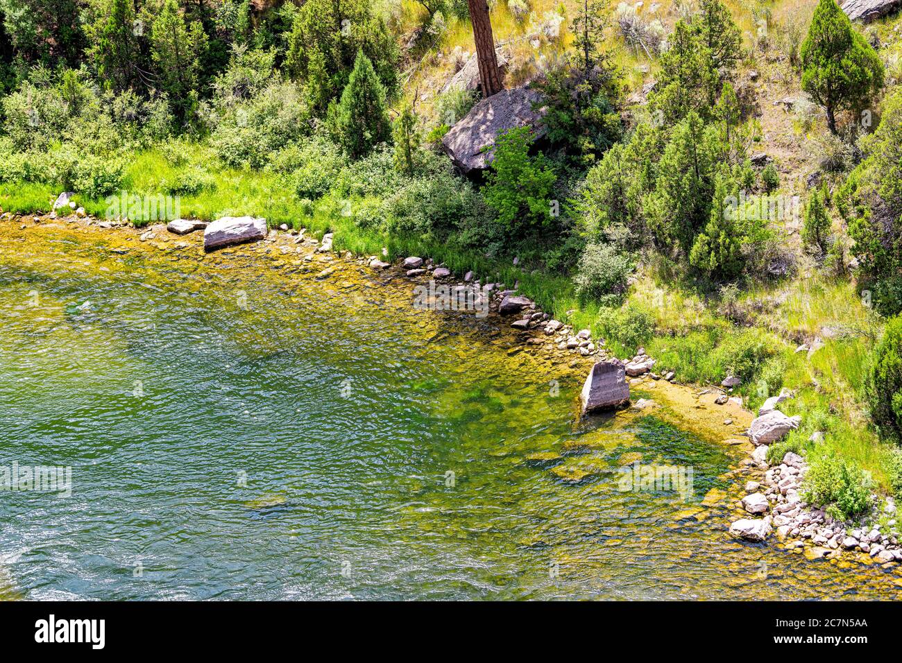 Flaming Gorge National Recreational Area nello Utah Park vicino Dam alta vista aerea del fiume verde in estate da Little Hole Trail vicino a Spillway Boat Foto Stock