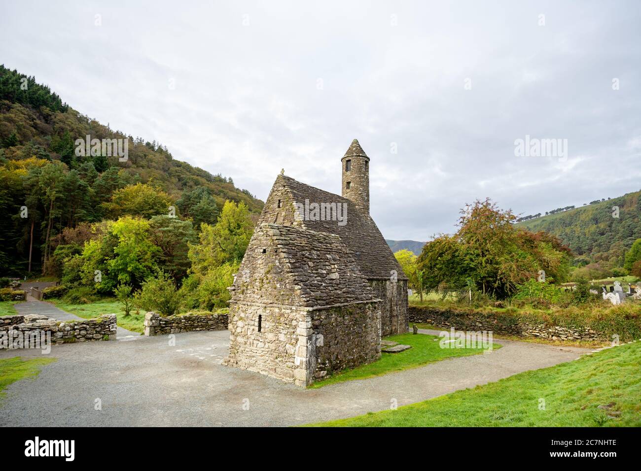 Chiesa di San Kevin a Glendalough in Irlanda Foto Stock