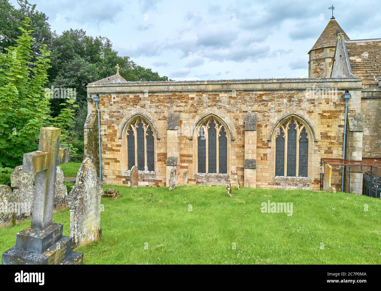 Chiesa di San Leonard al castello di Rockingham, Corby, Inghilterra, un castello reale costruito da Guglielmo il conquistatore nel XI secolo. Foto Stock