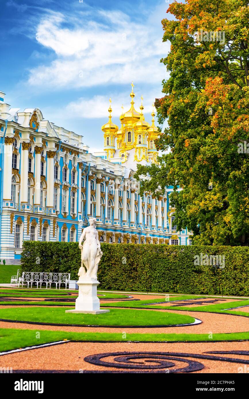 Giardino nel palazzo di Caterina a Tsarkoie Selo (Pushkin), Russia Foto Stock