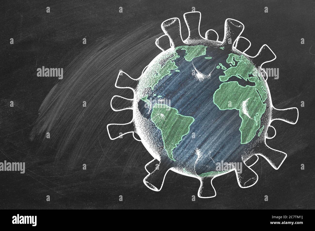 Il globo scolastico a forma di coronavirus è disegnato con gesso su una lavagna. Concetto Covid-19. Concetto di ritorno a scuola. Concetto di viaggio. Foto Stock