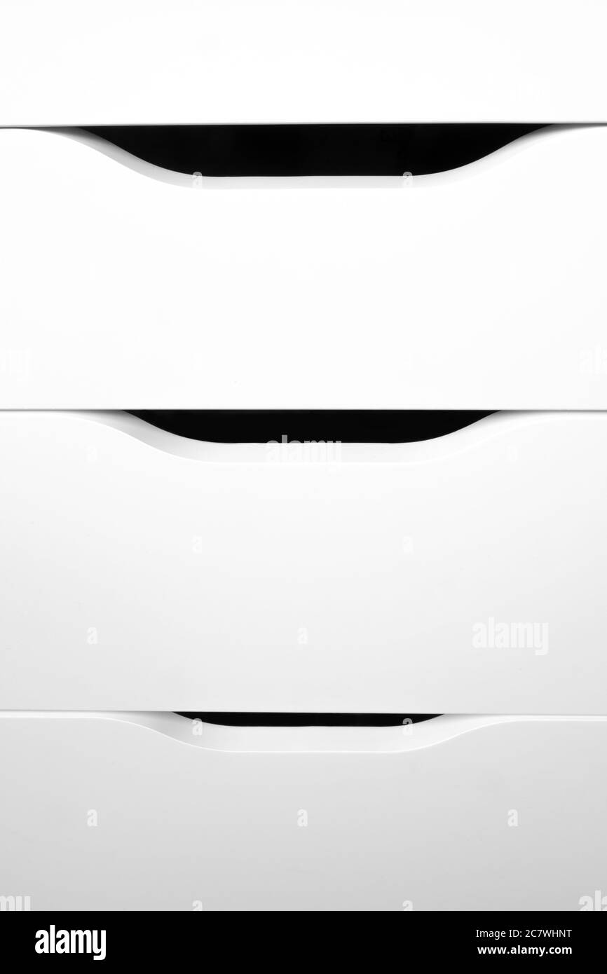 Moderna cassettiera in legno. Esempio di elemento interno del luogo di lavoro per mobili Foto Stock