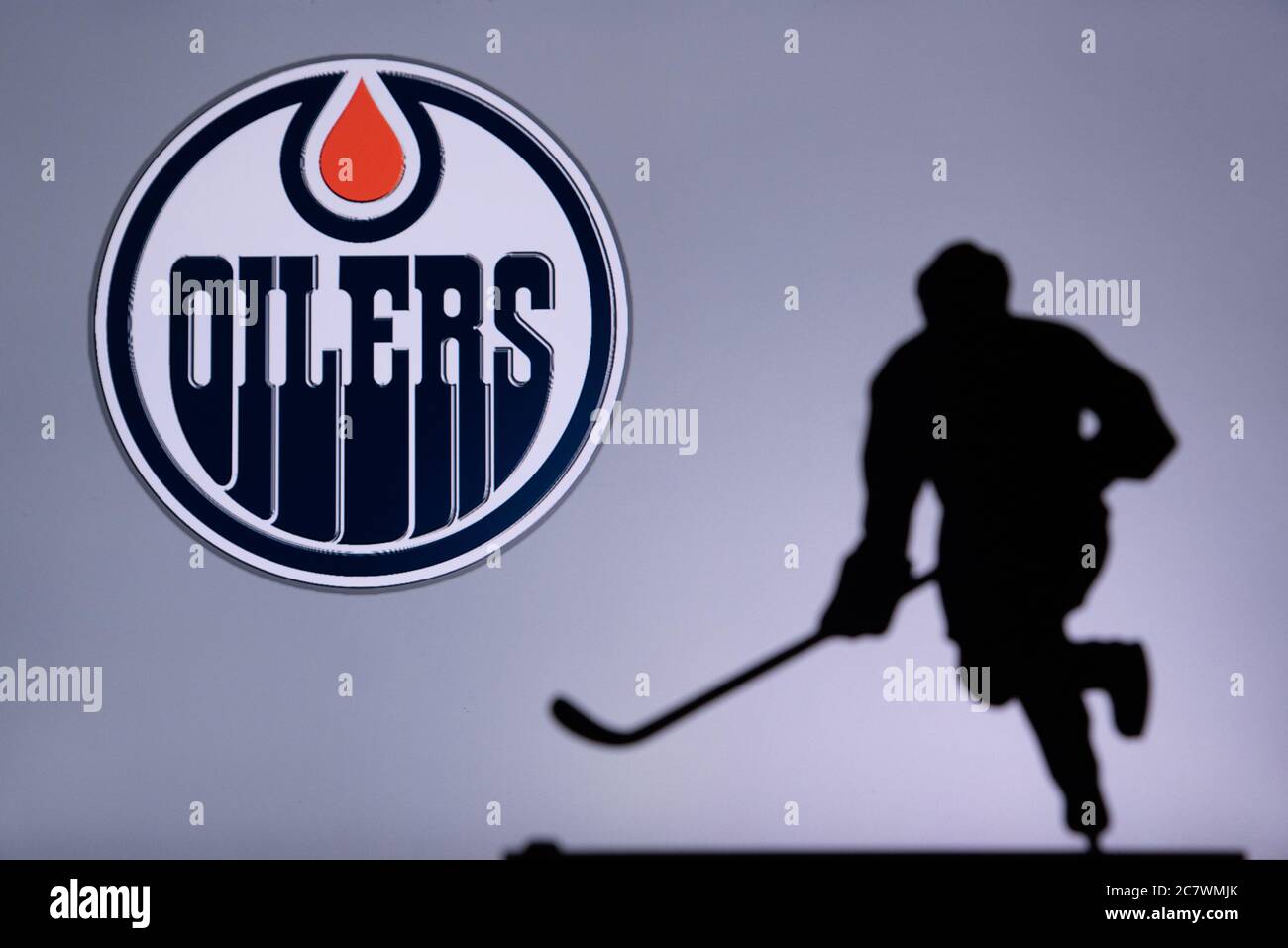 TORONTO, CANADA, 17. LUGLIO: Edmonton Oilers concept foto. Silhouette di professionista NHL giocatore di hockey Foto Stock