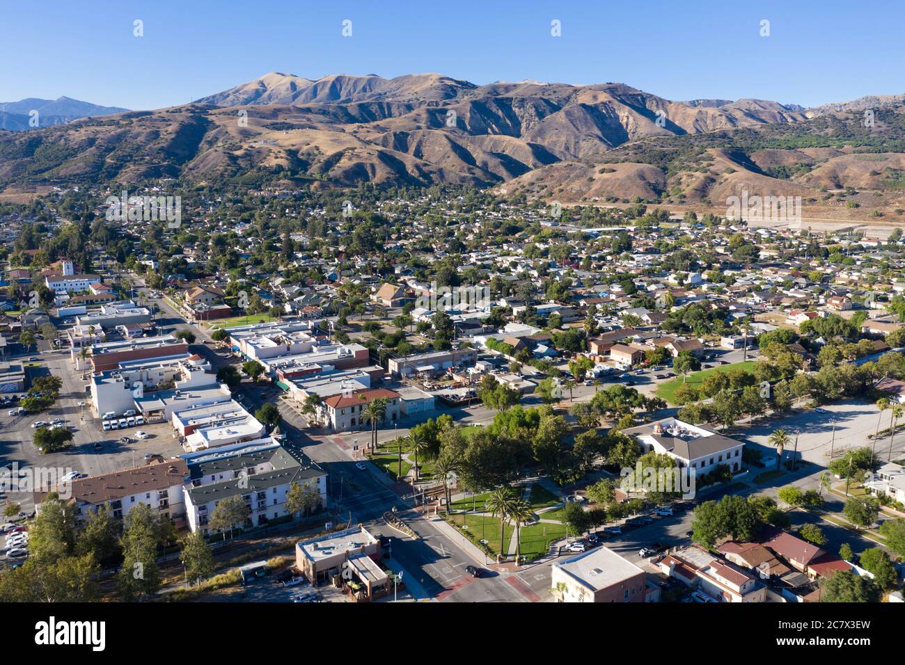 Vista aerea di Fillmore, California, situata nella valle del fiume Santa Clara Foto Stock