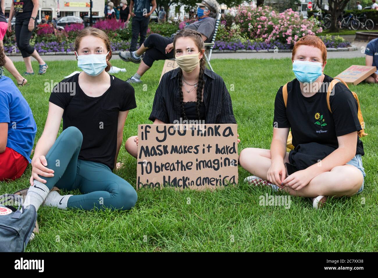 Bar Harbour, Maine. 19 luglio 2020. Manifestanti al raduno della MDI Racial Justice Coalition. Foto Stock