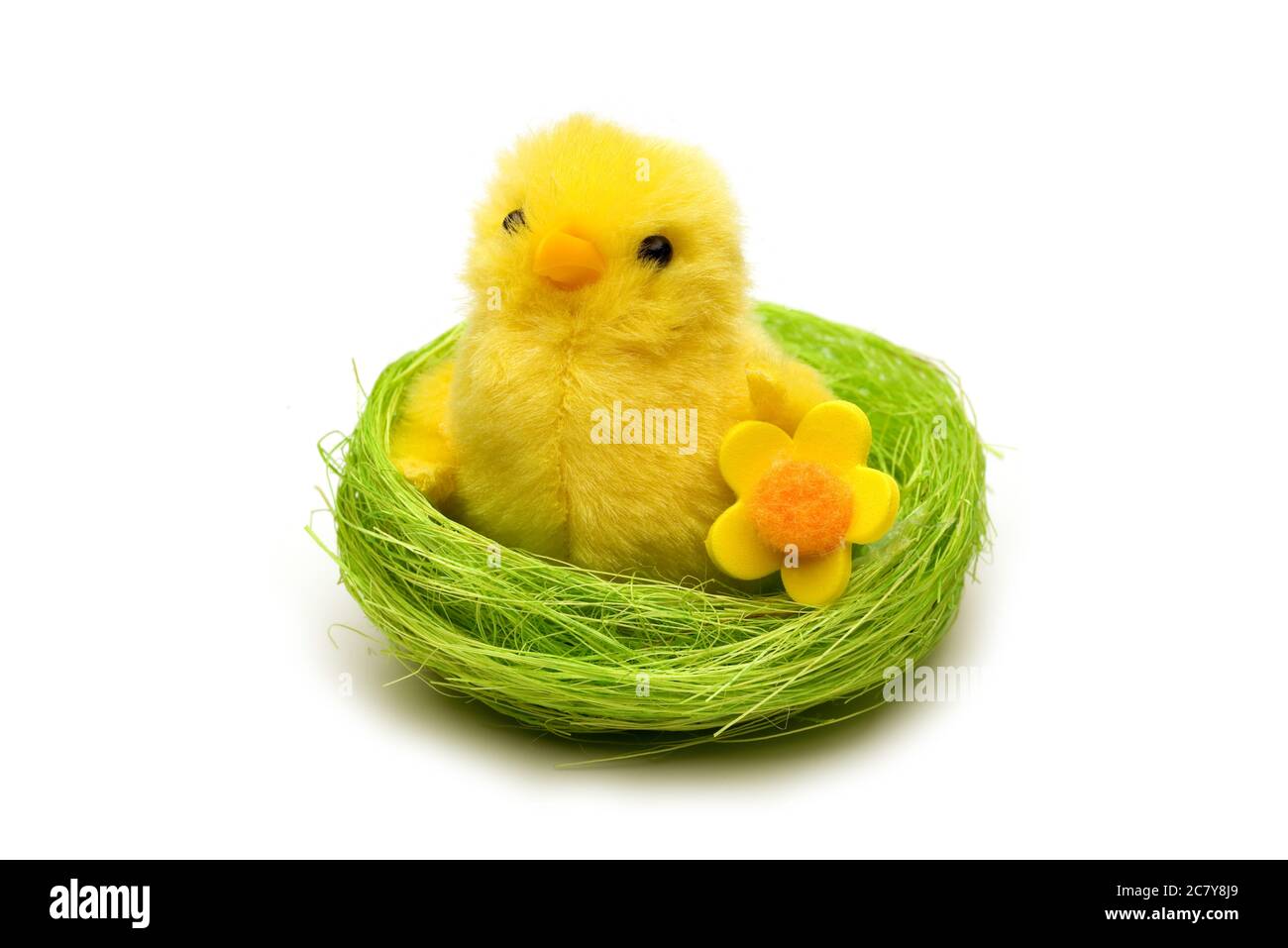 Carino pulcino pasquale isolato su bianco Foto Stock