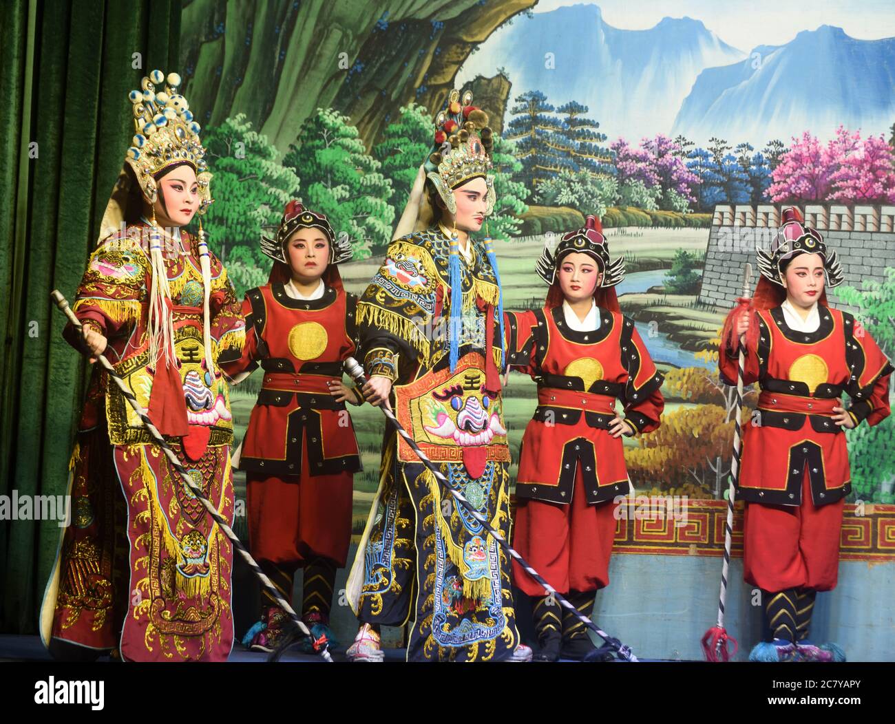 Generale e soldati nella tradizionale opera cinese, Hong Kong. Foto Stock
