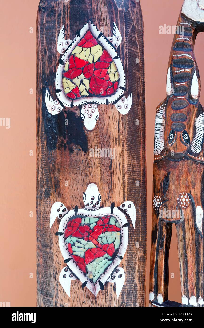 Decorazioni in vetro colorato a forma di tartaruga. Foto Stock
